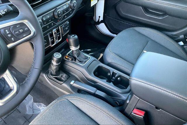 2025 Jeep Wrangler 4-Door Sahara - Photo 7