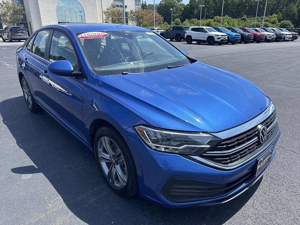 2024 Volkswagen Jetta SE Auto