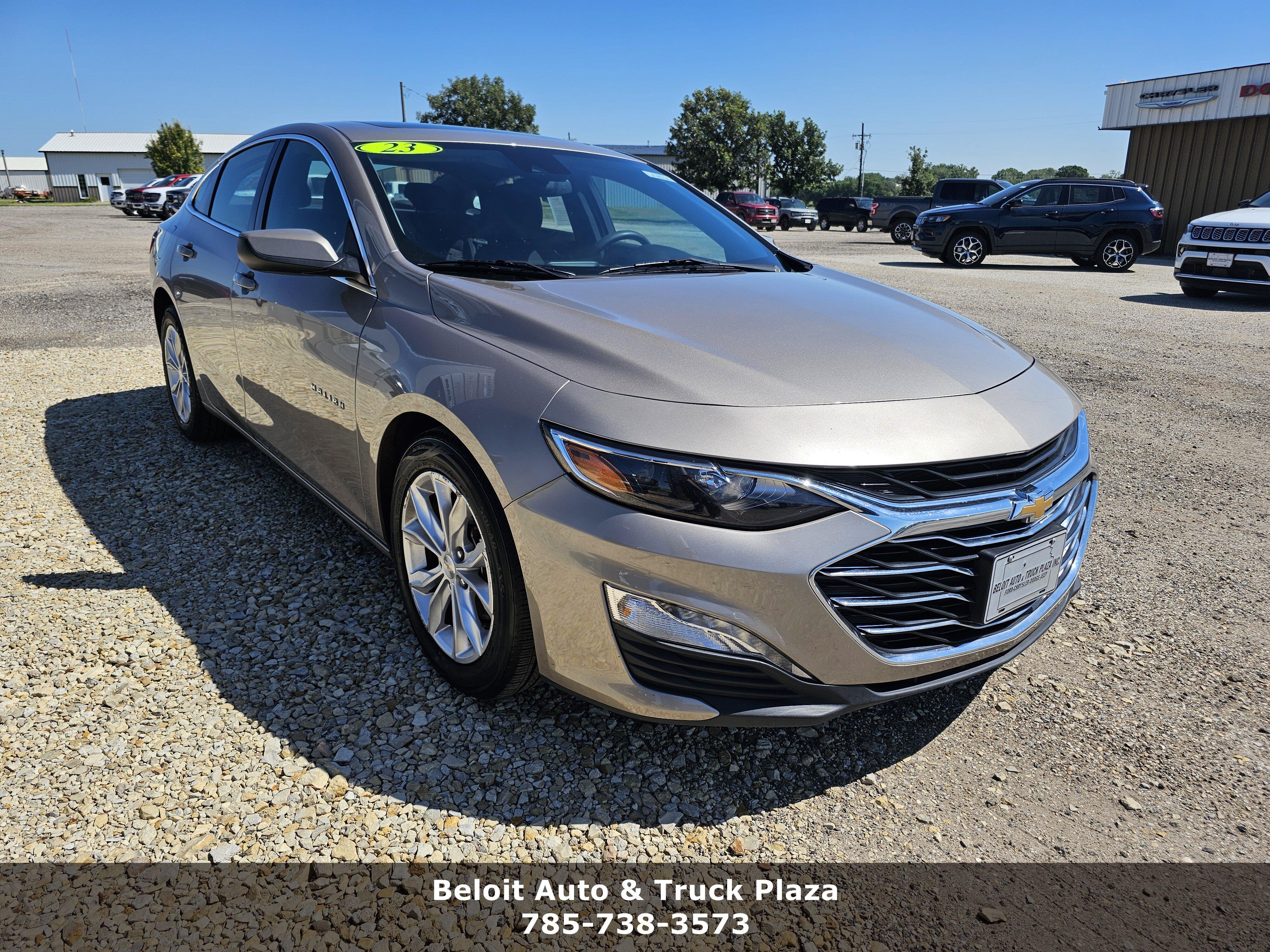 Used 2023 Chevrolet Malibu 1LT with VIN 1G1ZD5STXPF253245 for sale in Beloit, KS