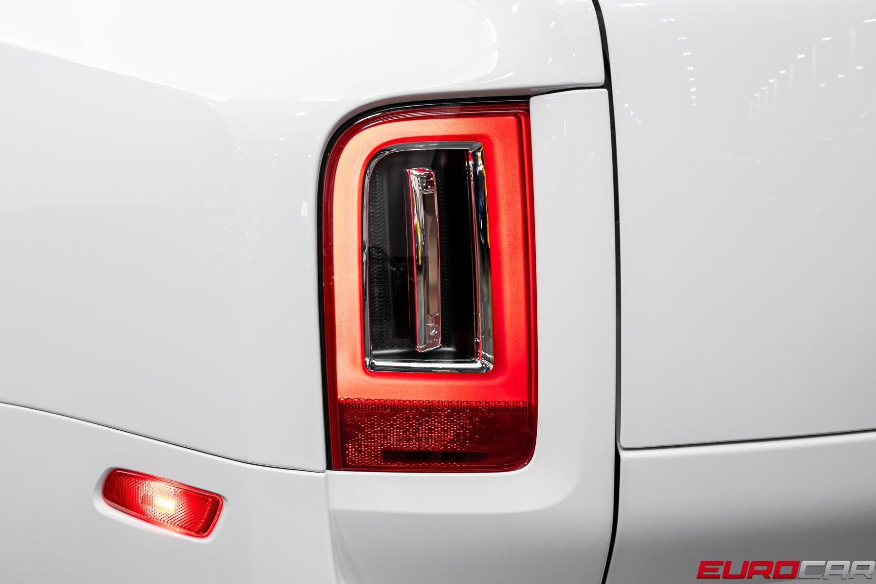 Used 2024 Rolls-Royce Cullinan *BESPOKE INTERIOR * SHOOTING STAR HEADLINER*Image 17
