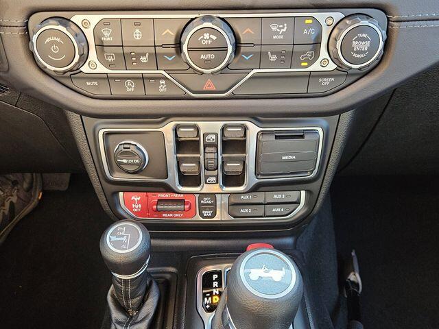 2025 Jeep Wrangler 4-Door Rubicon - Photo 11