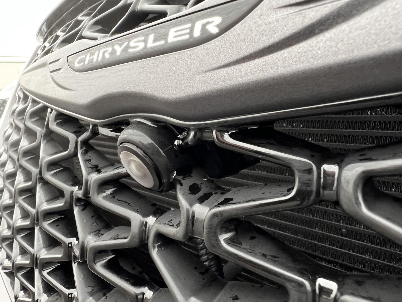 2026 Chrysler Pacifica Select - Photo 12