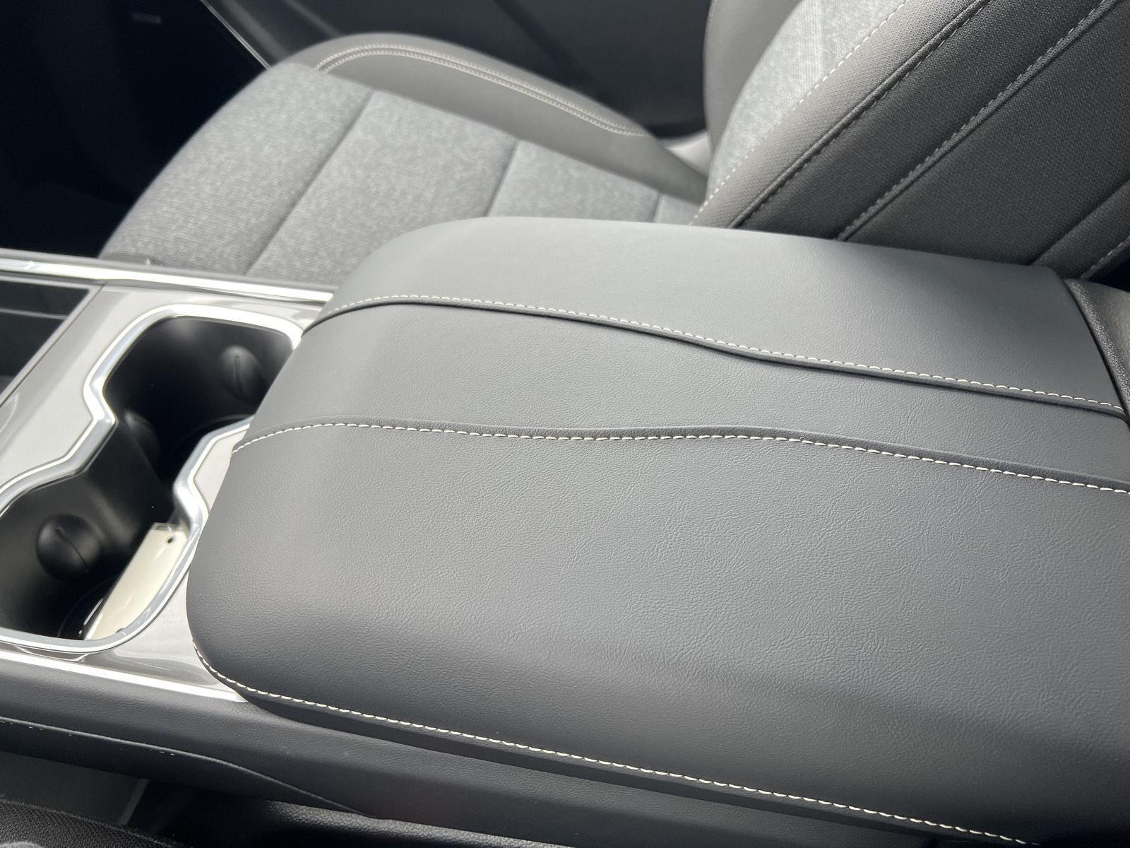 2027 GMC Acadia Elevation - Photo 39