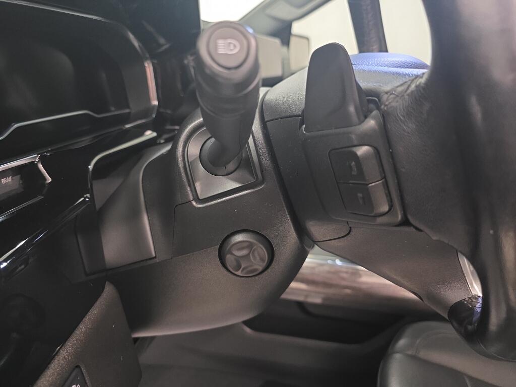 2023 Chevrolet Silverado 1500 LTZ - Photo 25
