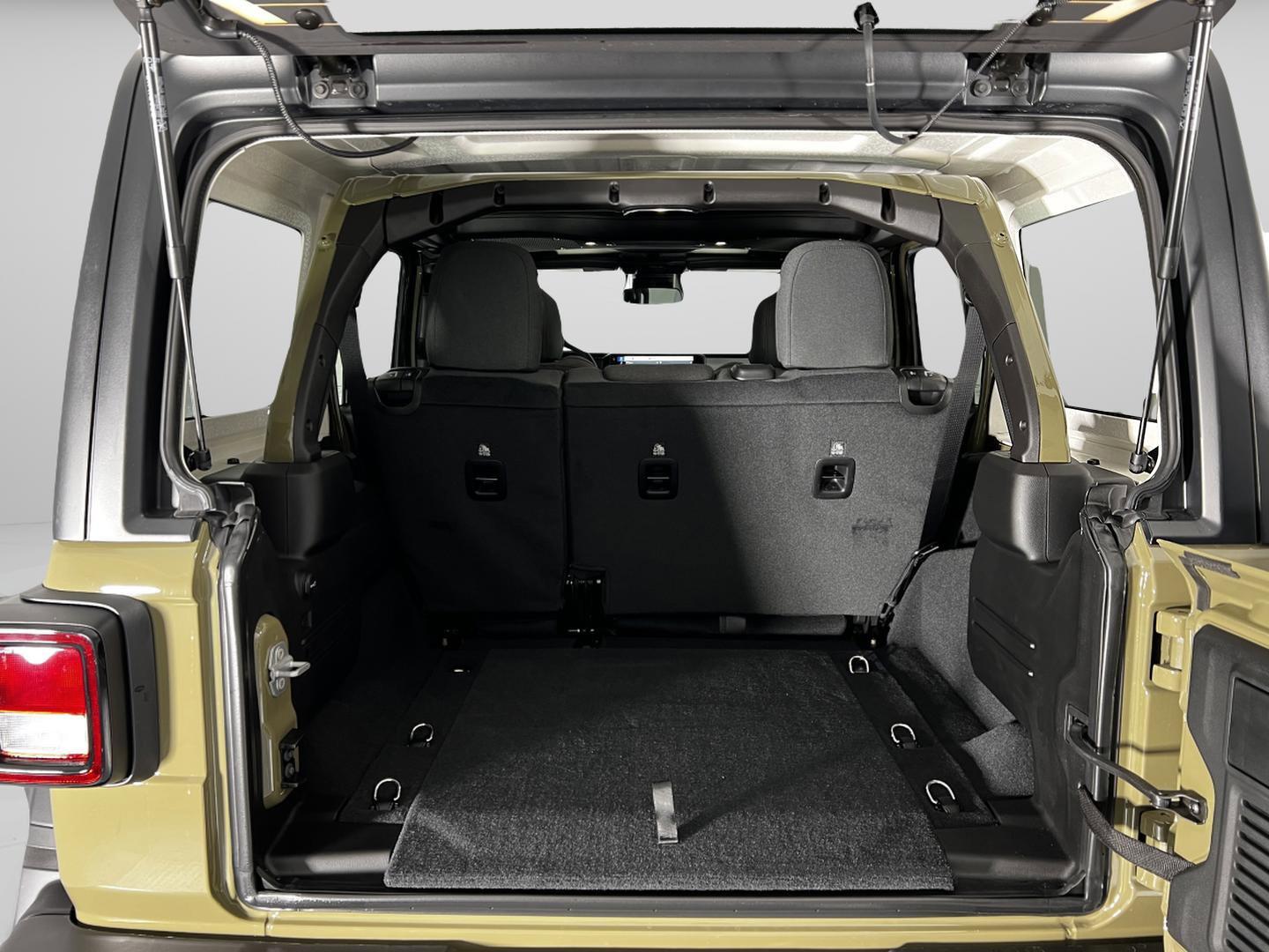 2026 Jeep Wrangler 4-Door Willys - Photo 28