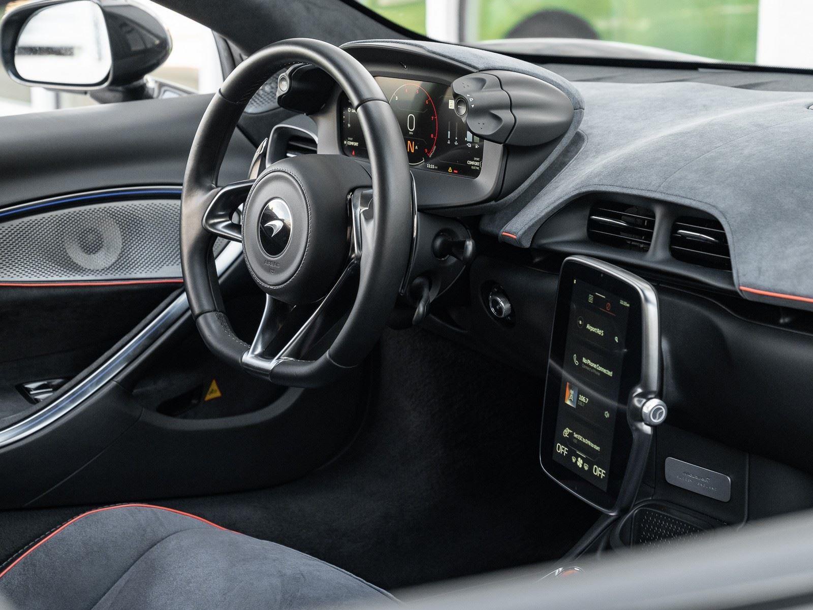 Used 2025 McLaren Artura Coupe