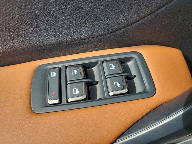 2025 VinFast VF 8 Plus - Photo 16