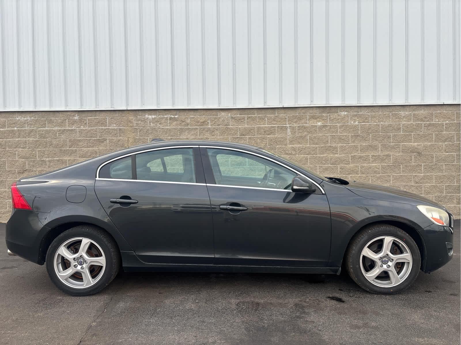 Used 2013 Volvo S60 T5 with VIN YV1612FH0D2185316 for sale in Wilmington, OH