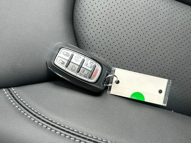 2025 Chrysler Pacifica Select - Photo 27
