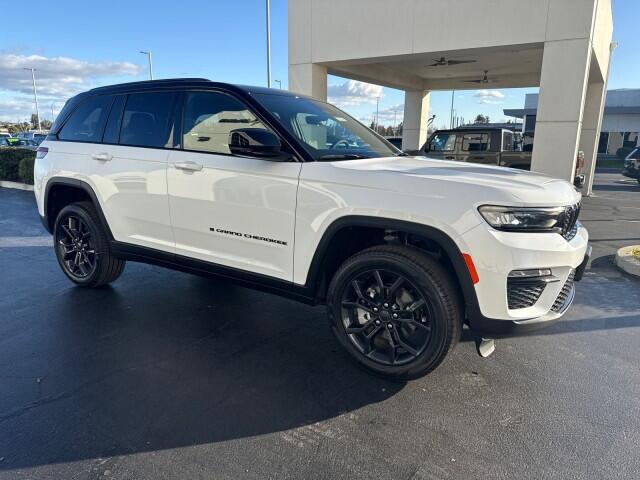 2025 Jeep Grand Cherokee Limited's photo
