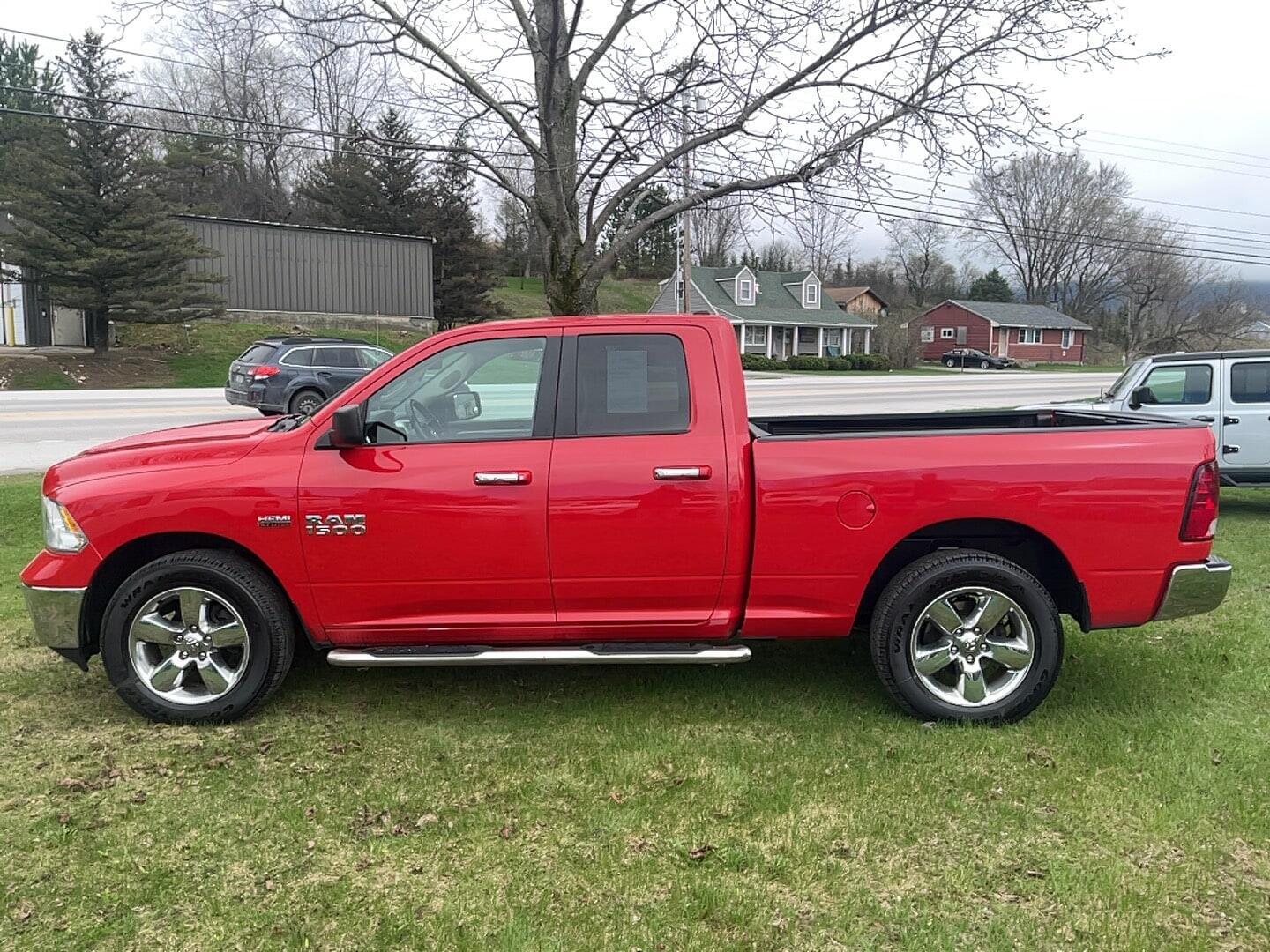 View vehicle photo 7