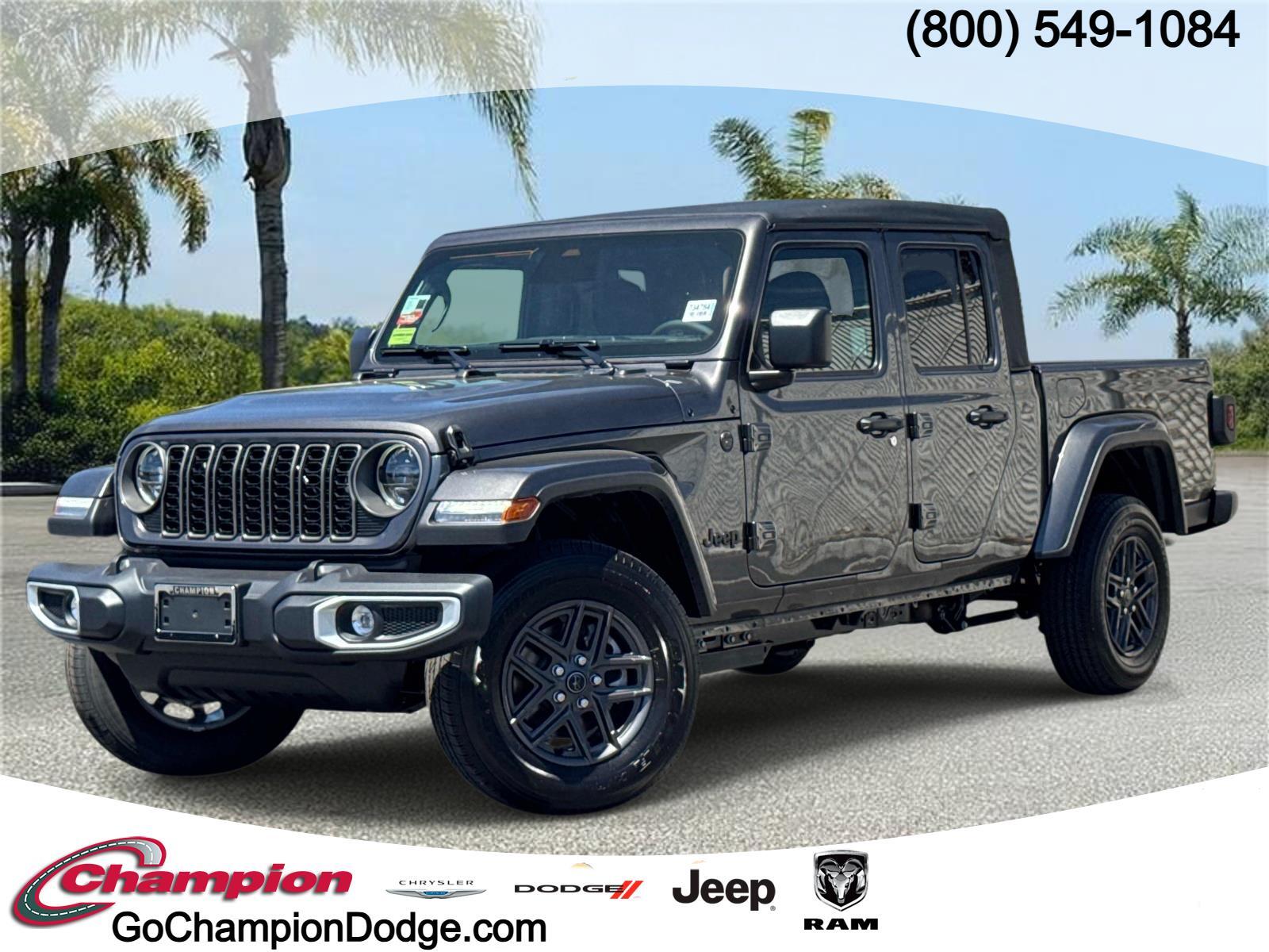 2026 Jeep Gladiator Sport S Auto's photo