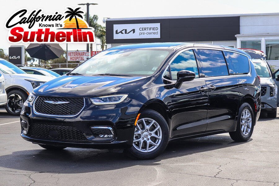 2025 Chrysler Pacifica