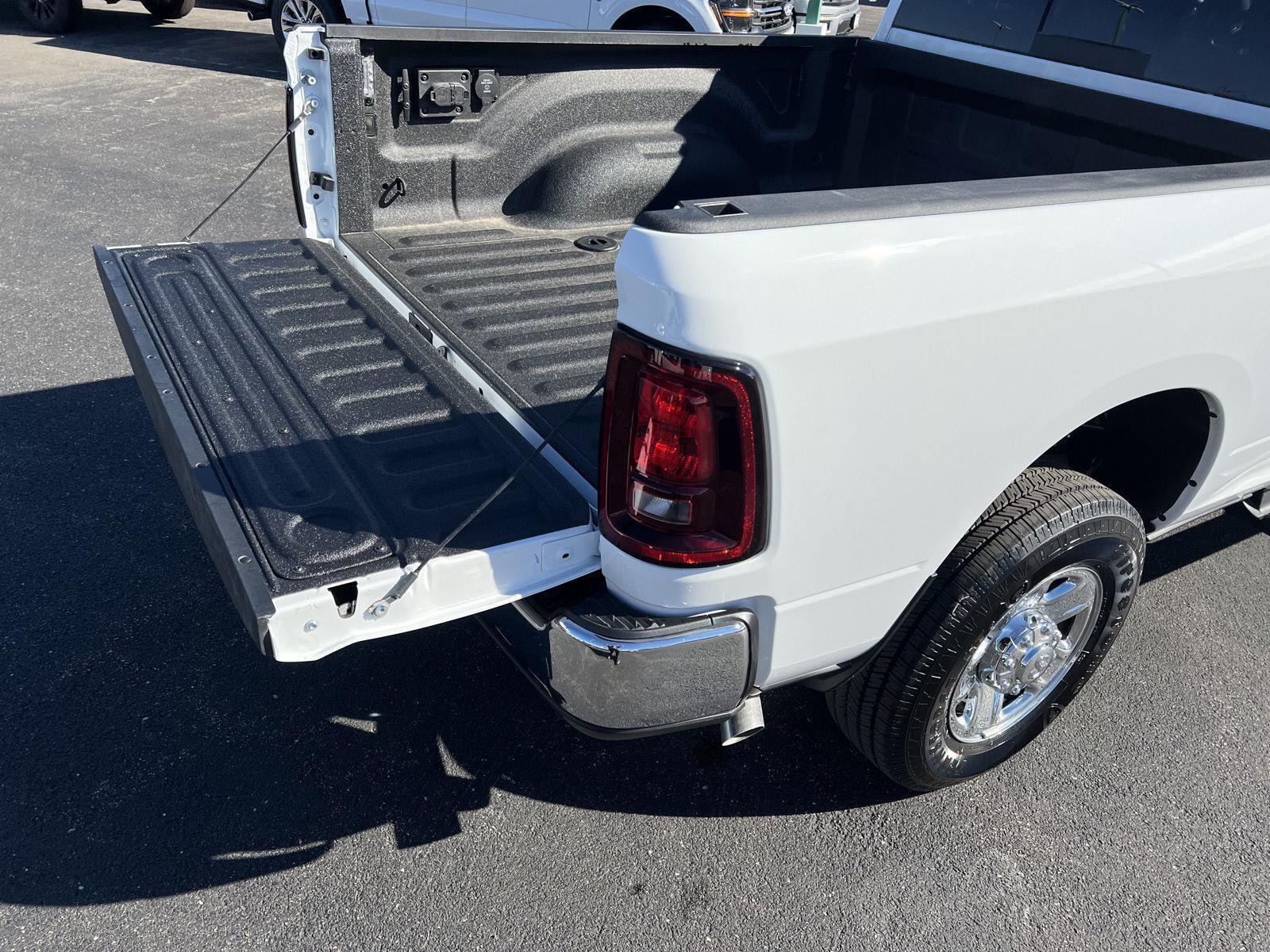 2026 RAM 2500 Tradesman - Photo 45