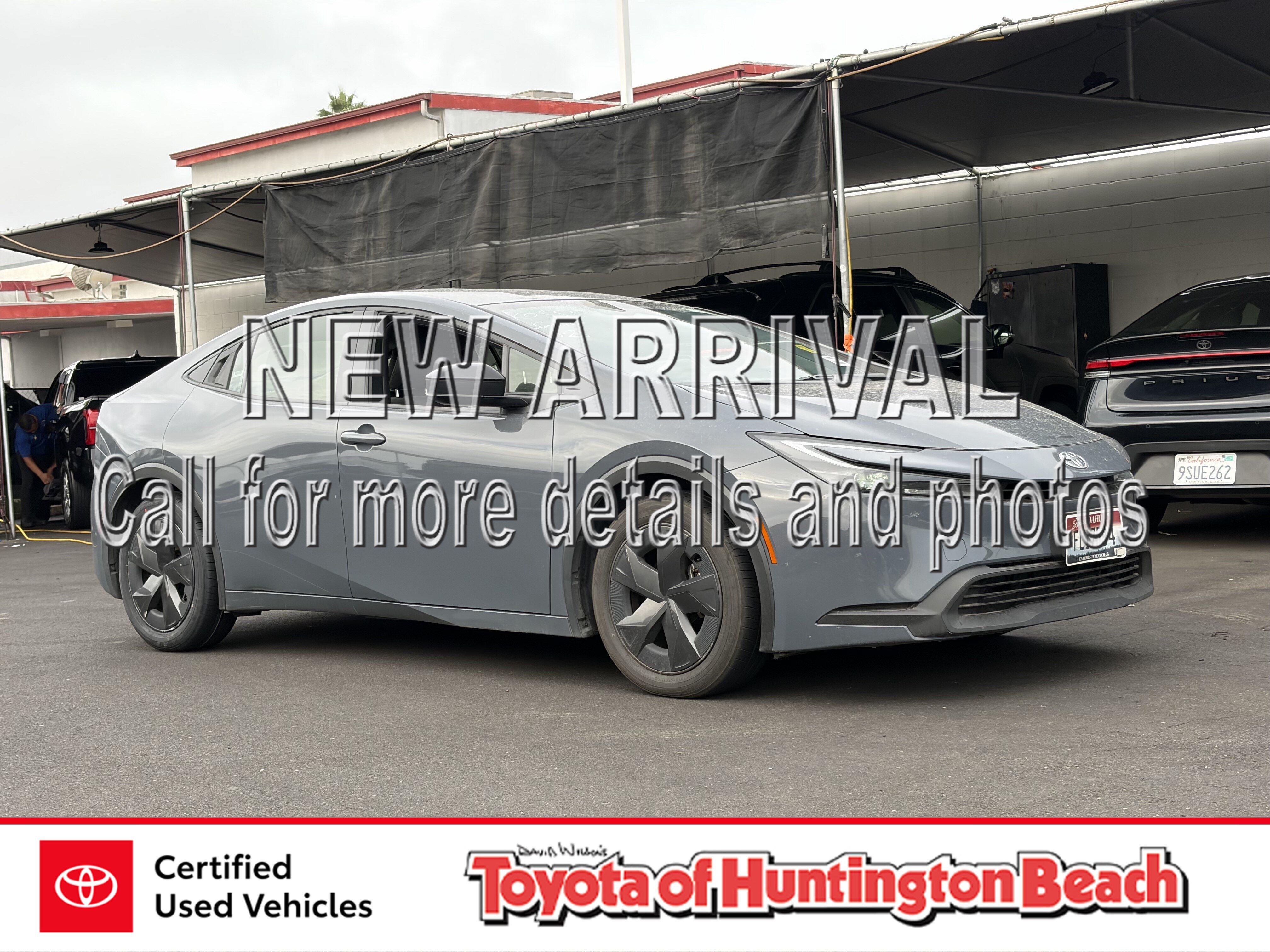 2025 Toyota Prius LE