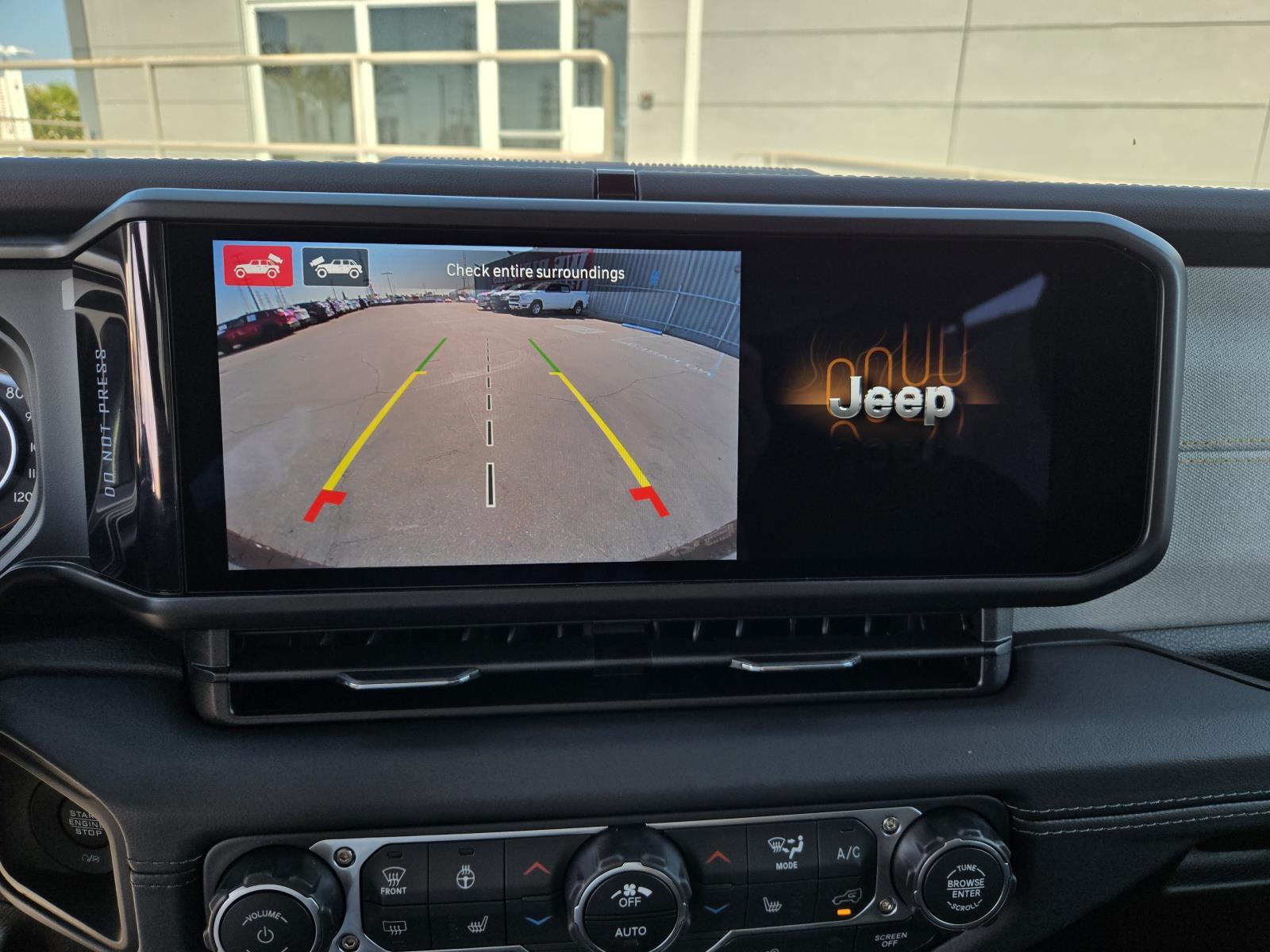 2025 Jeep Wrangler 4-Door Sahara - Photo 8