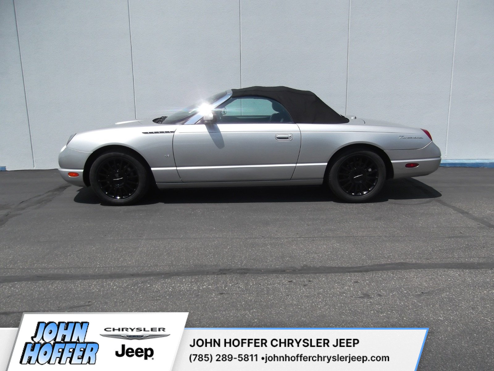 Used 2004 Ford Thunderbird Deluxe with VIN 1FAHP60A64Y100854 for sale in Kansas City