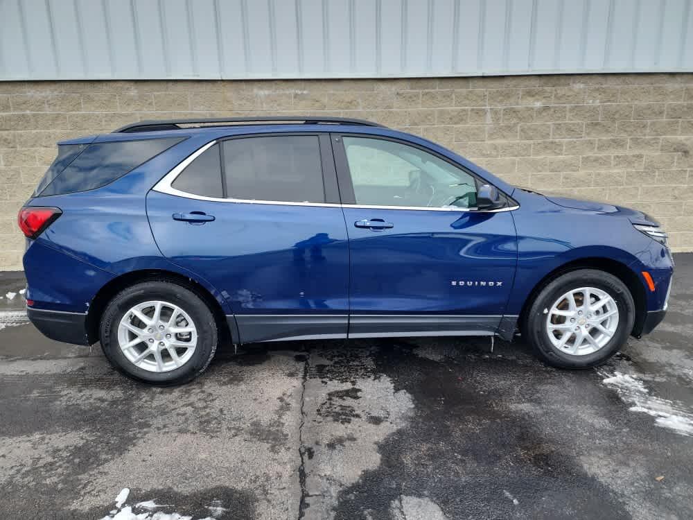 Used 2022 Chevrolet Equinox LT with VIN 3GNAXKEV9NL272113 for sale in Wilmington, OH