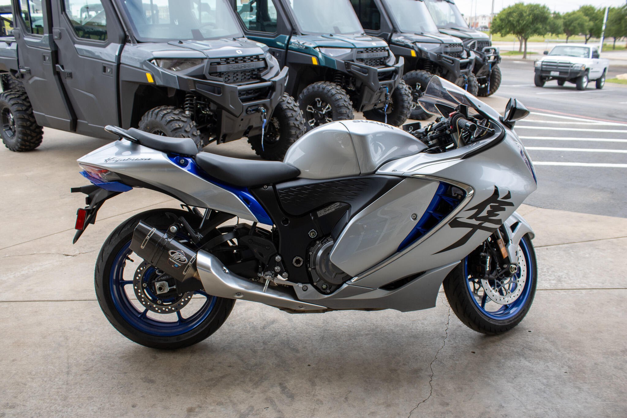 abahouse mavie❣️2025年春物❣️定価13200円 New 2025 SUZUKI HAYABUSA METALLIC MYSTIC SILVER | Family Powersports