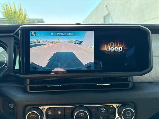 2025 Jeep Gladiator Willys - Photo 16