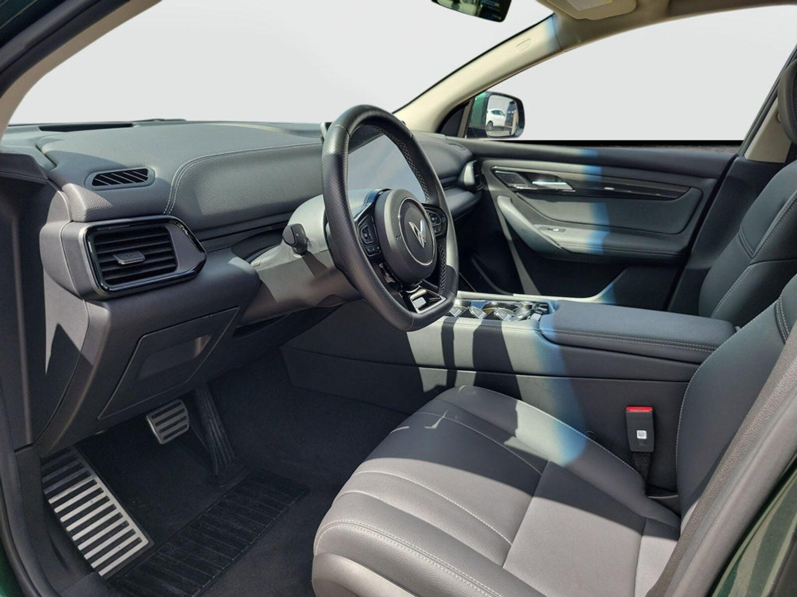 2023 VinFast VF 8 ECO - Photo 13