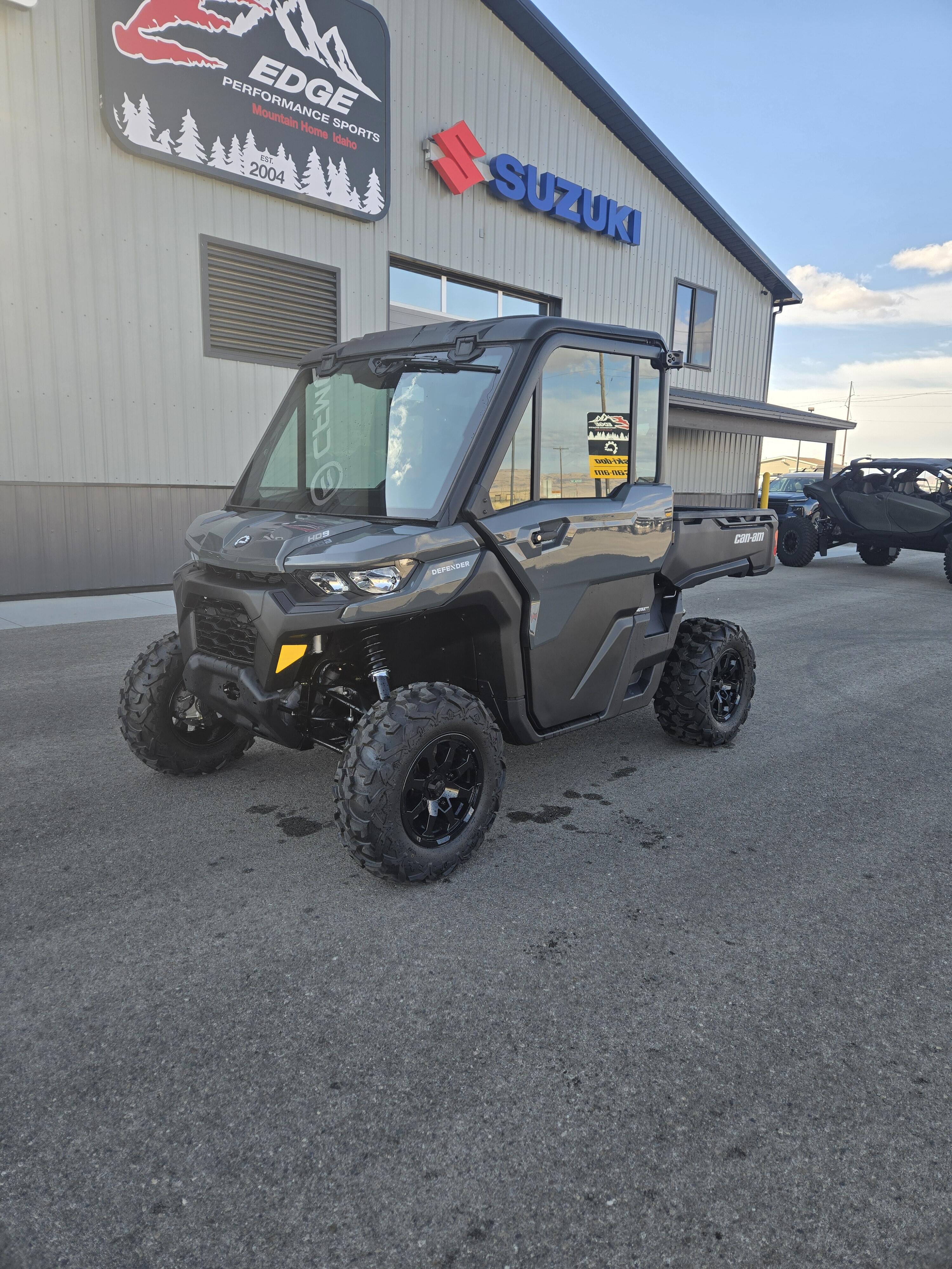2027 Can-Am DEFENDER DPS CAB HD9