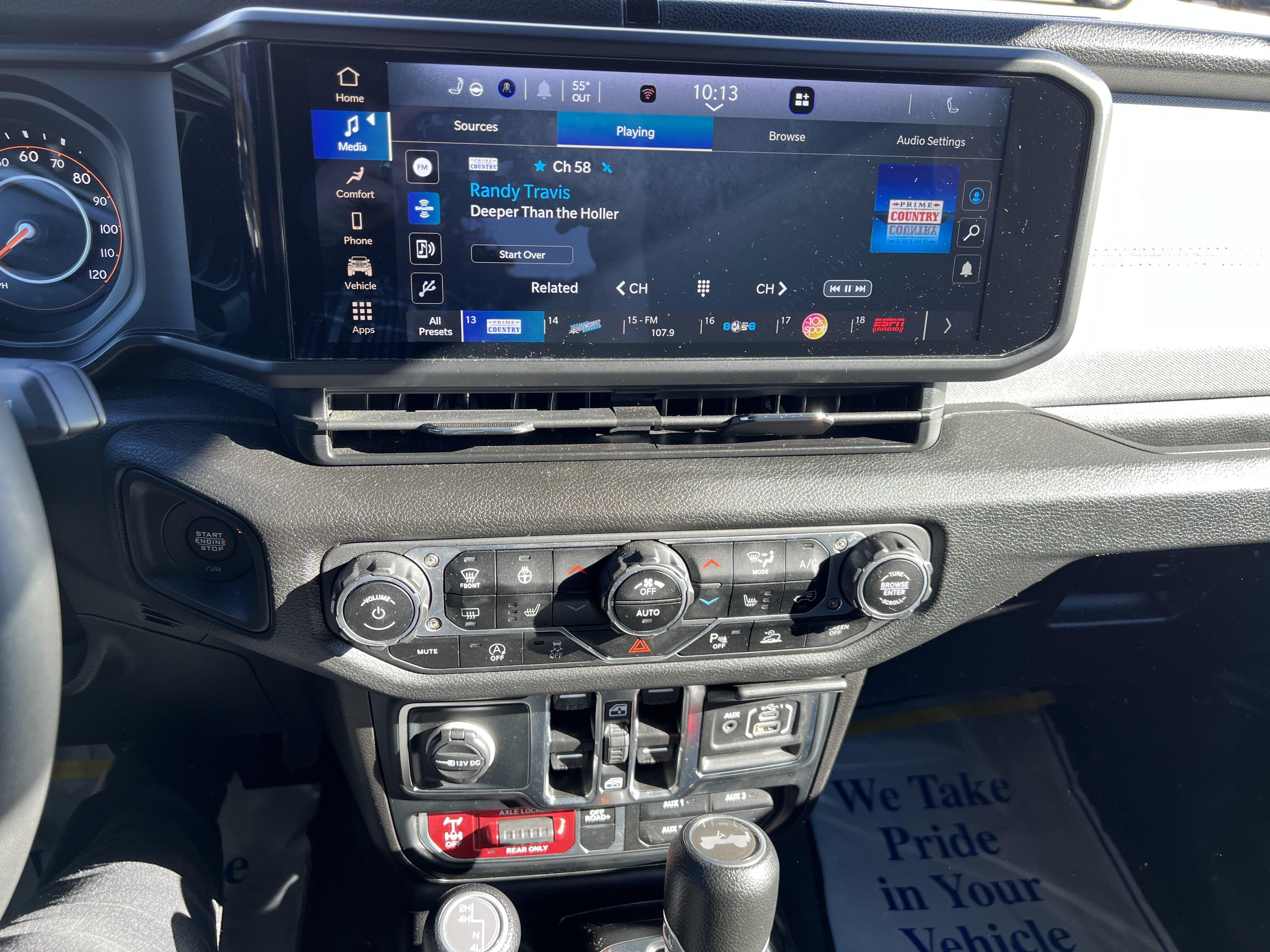 2024 Jeep Wrangler 4-Door Willys - Photo 11