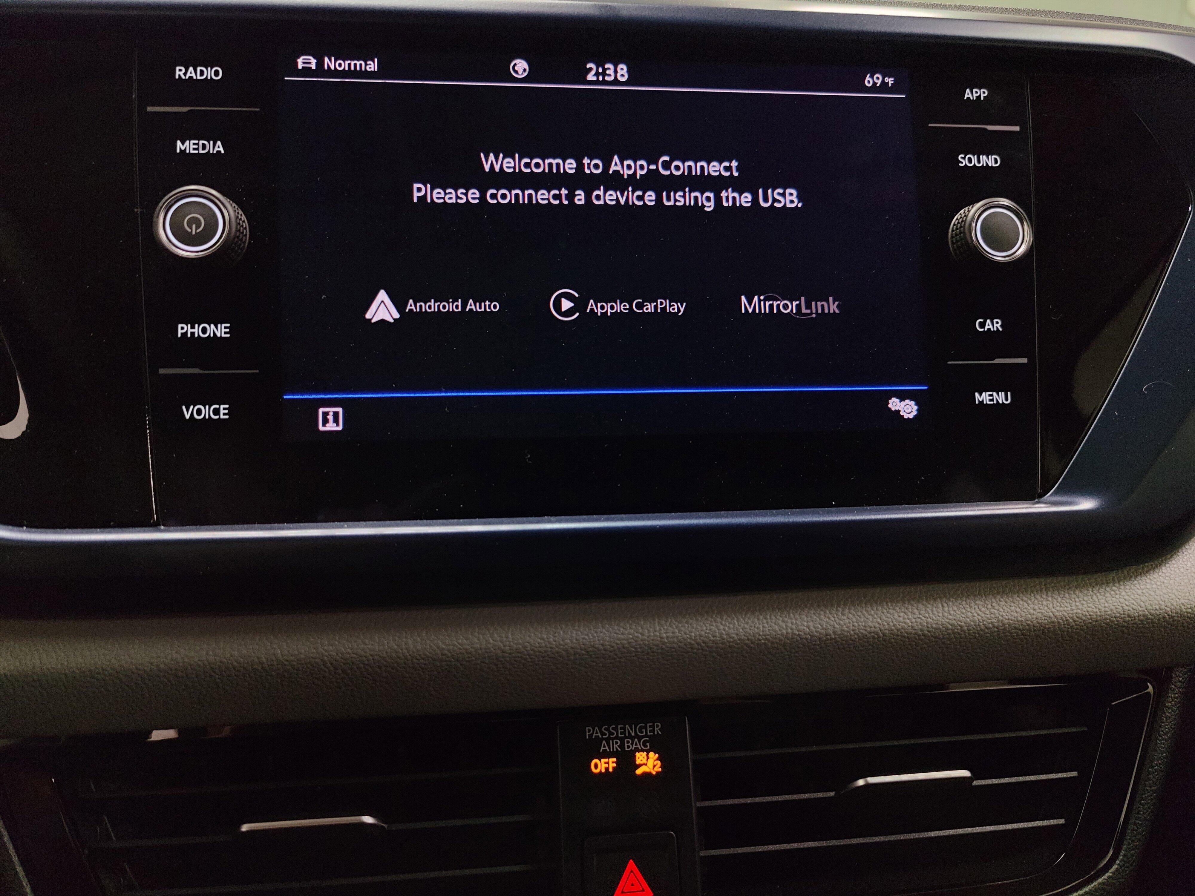 2022 Volkswagen Taos SE - Photo 22