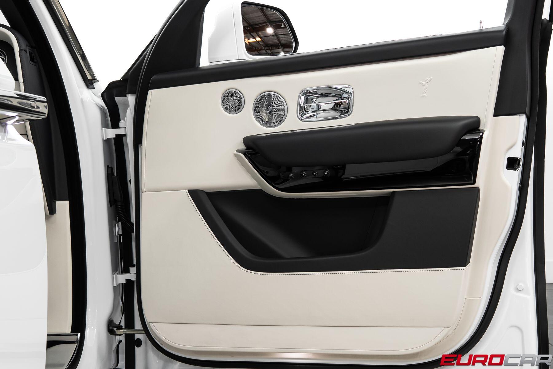 2022 Rolls-Royce Cullinan *REAR THEATER * SHOOTING STAR HEADLINER*Image 24