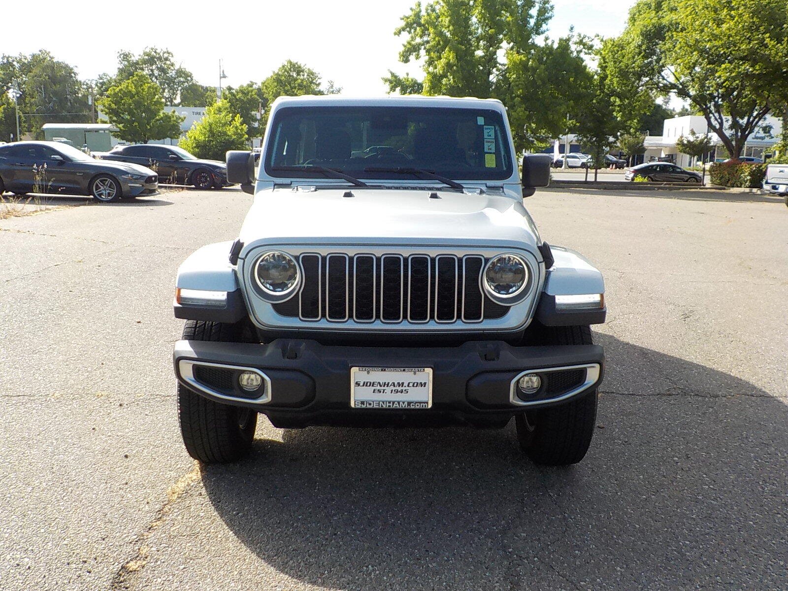 Used 2024 Jeep Wrangler 4-Door Sahara with VIN 1C4PJXEN8RW129347 for sale in Redding, CA