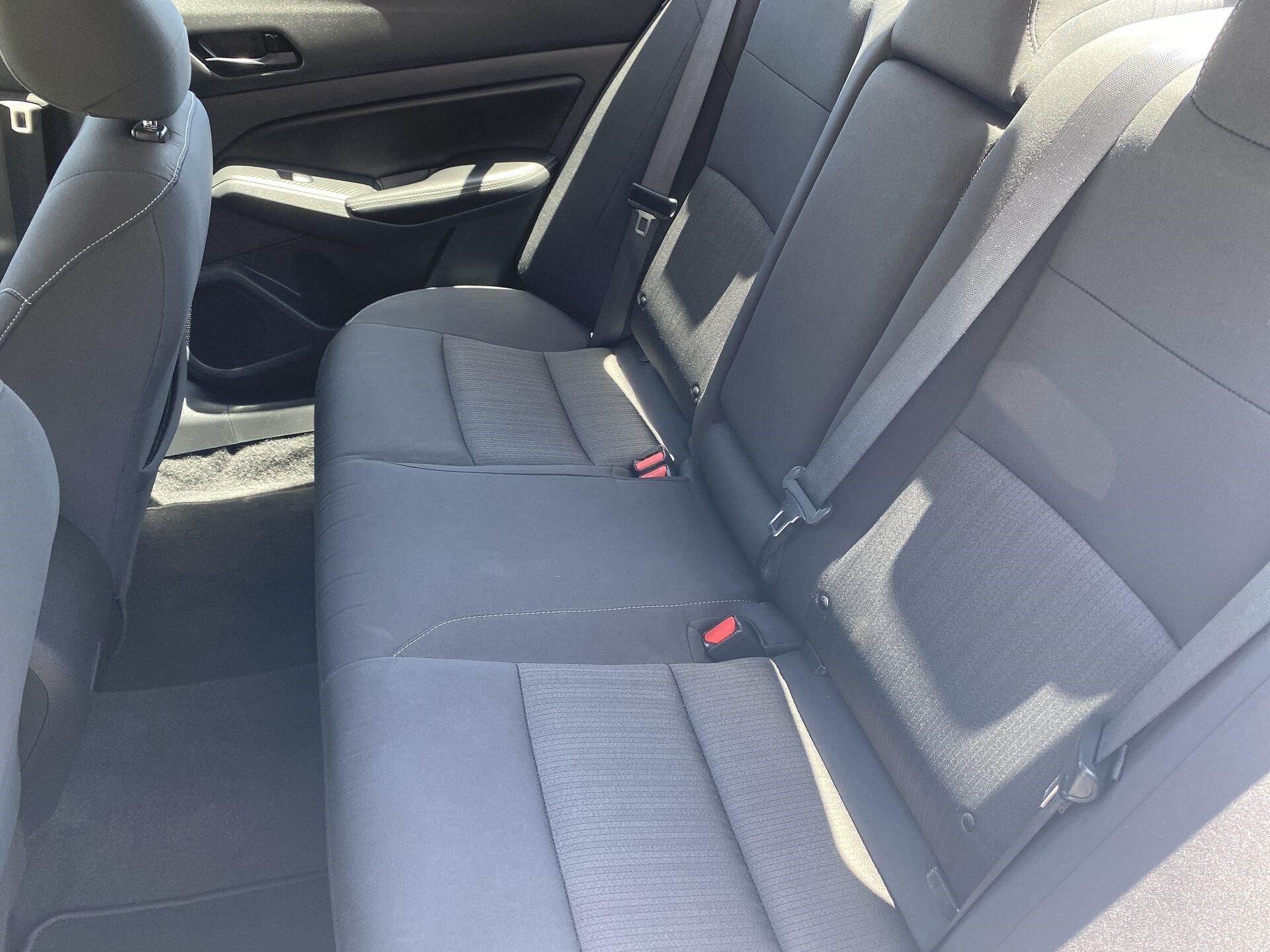 2025 Nissan Altima SV - Photo 23