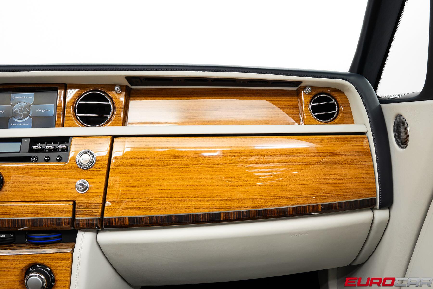 2010 Rolls-Royce Phantom Drophead Coupe *RARE INTERIOR * IMMACULATE CONDITION*Image 34