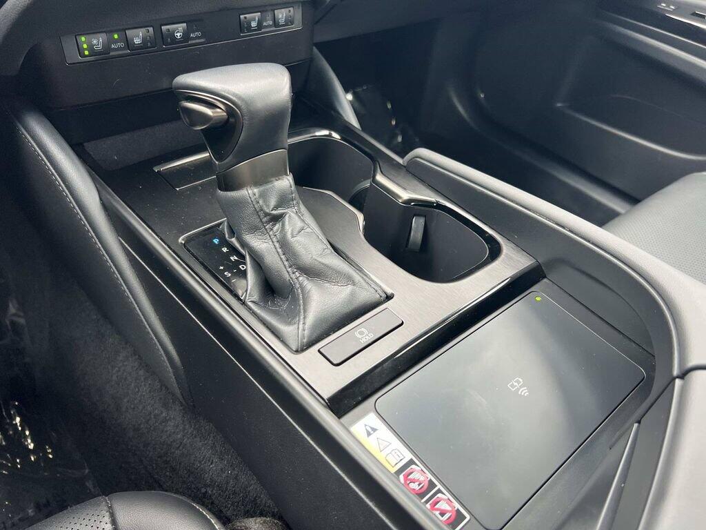 2023 Lexus ES 350 - Photo 17