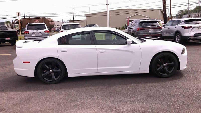 Used 2012 Dodge Charger SXT with VIN 2C3CDXHG0CH239709 for sale in Hilo, HI