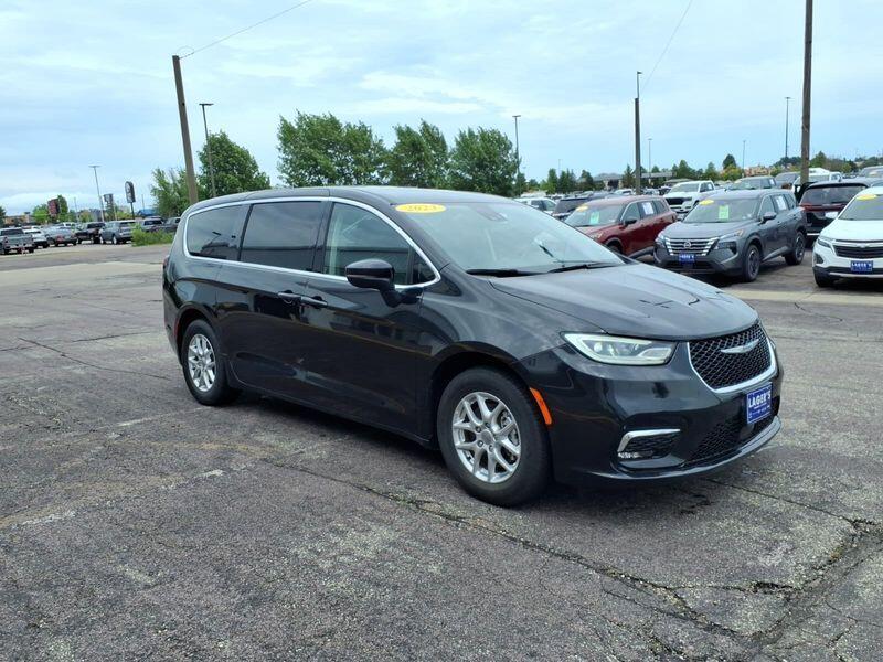 Used 2023 Chrysler Pacifica Touring L with VIN 2C4RC1BG7PR628247 for sale in Mankato, Minnesota