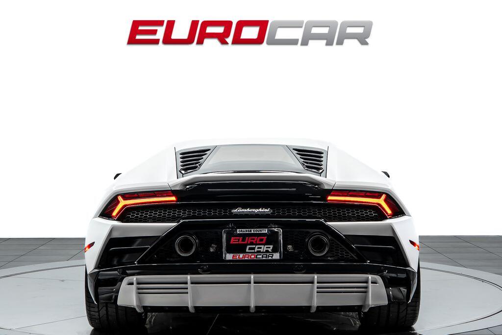 2022 Lamborghini Huracan EVO Image 4