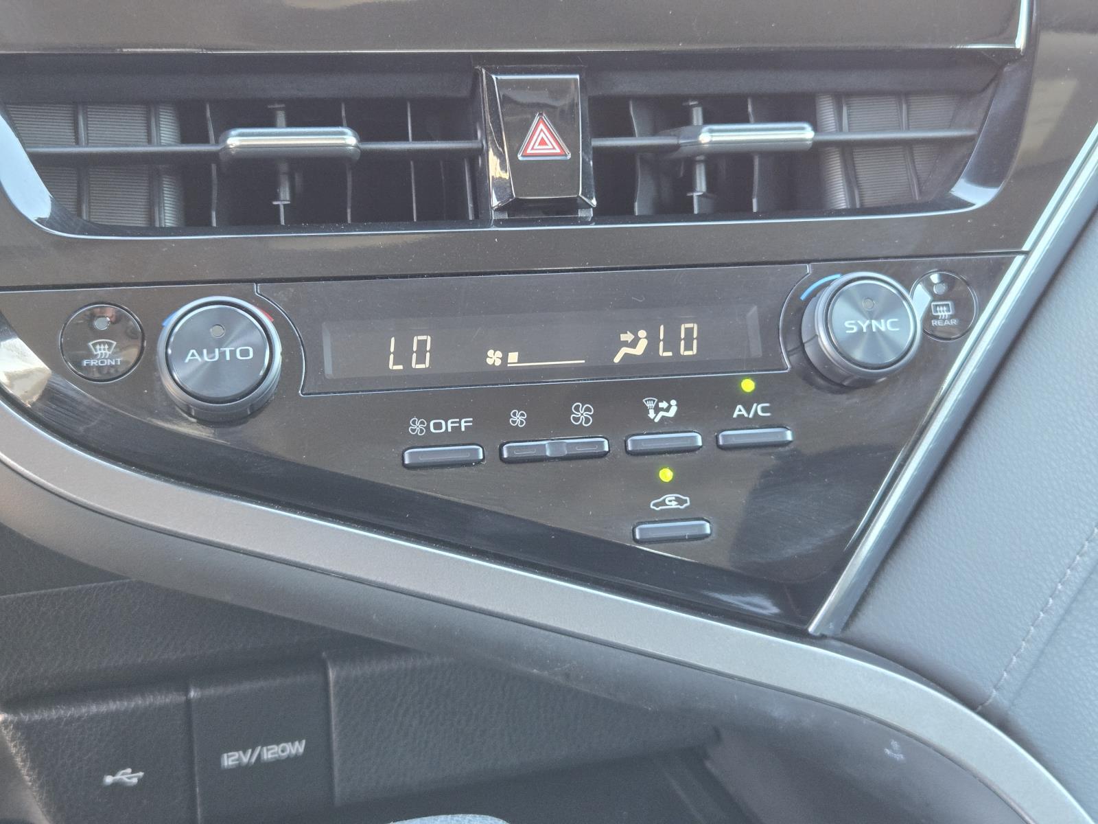 2024 Toyota Camry LE - Photo 10