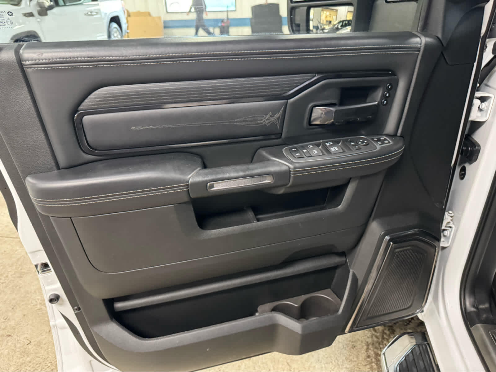 2024 RAM Ram 3500 Pickup Limited - Photo 16