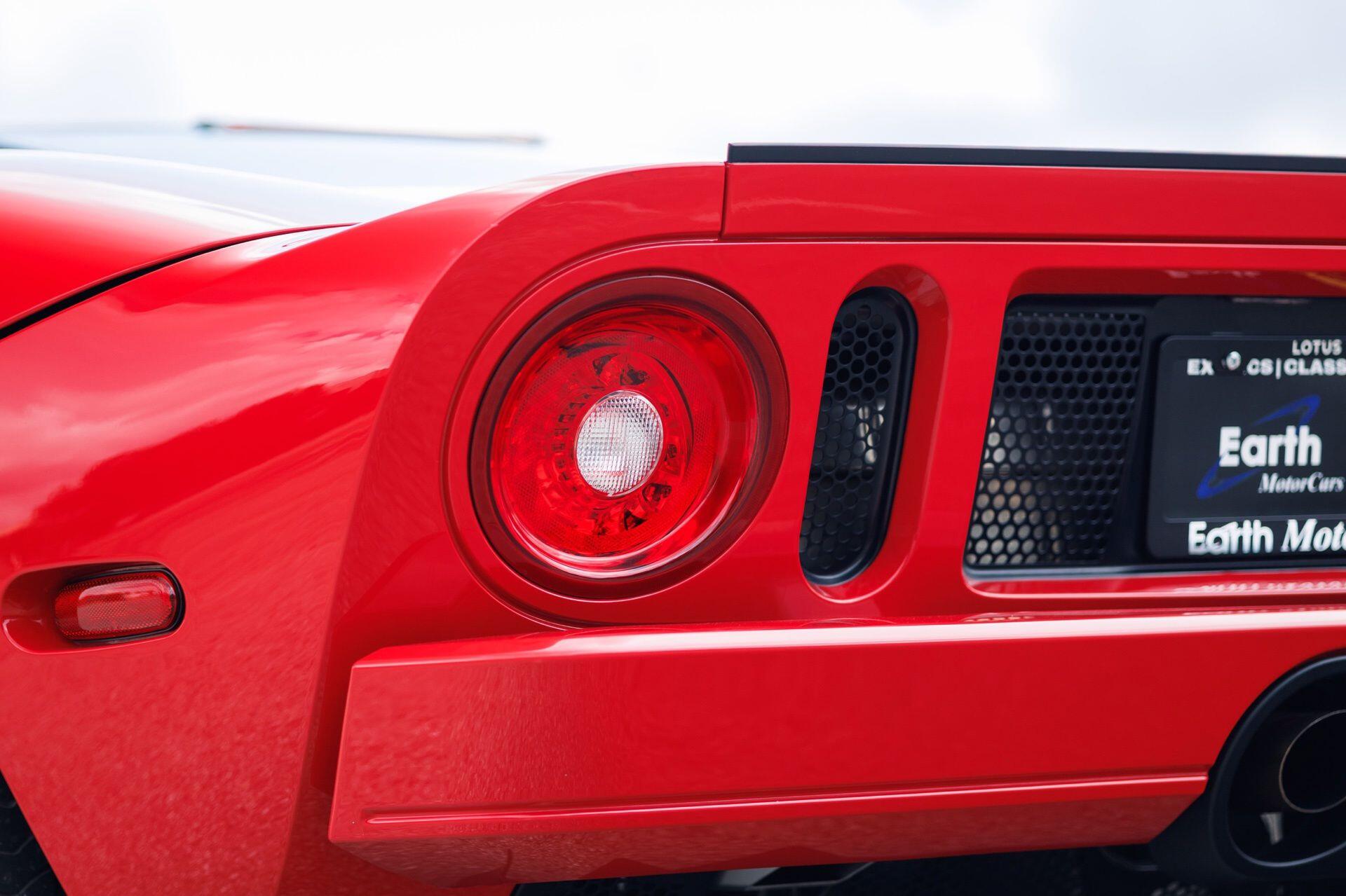 2005 Ford GT Base - Photo 27