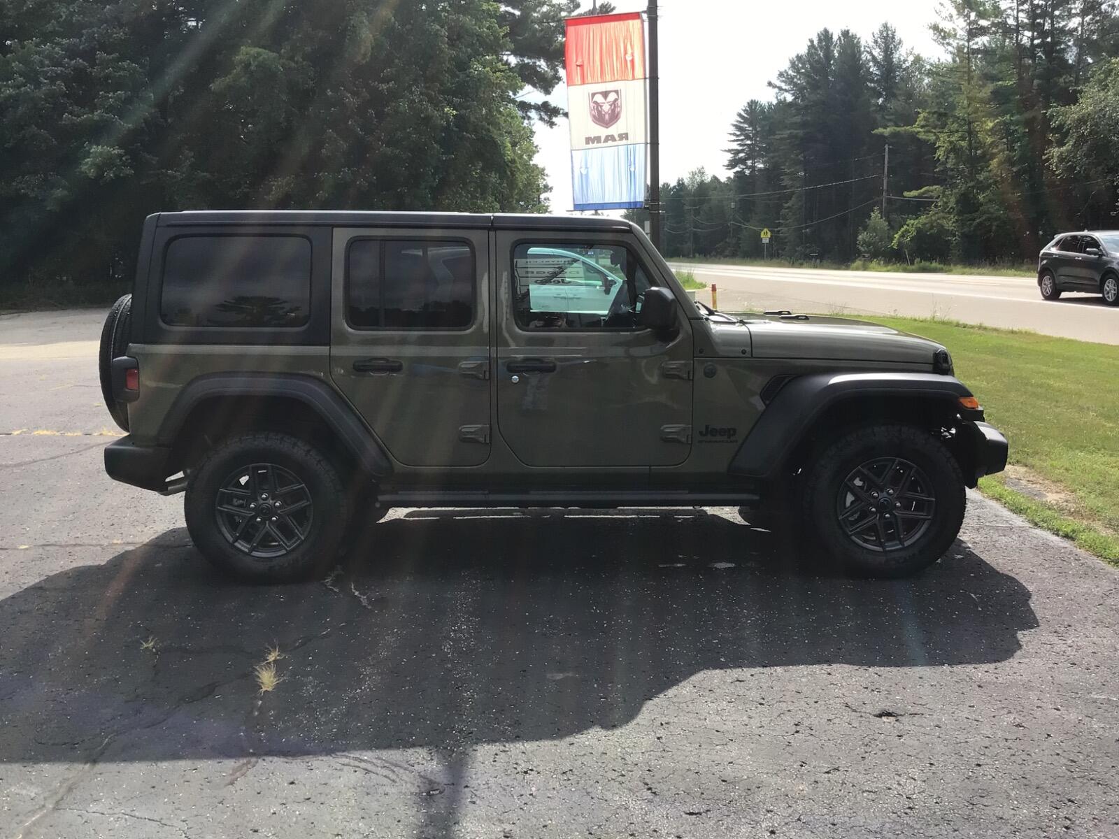 2025 Jeep Wrangler 4-Door Sport S - Photo 7