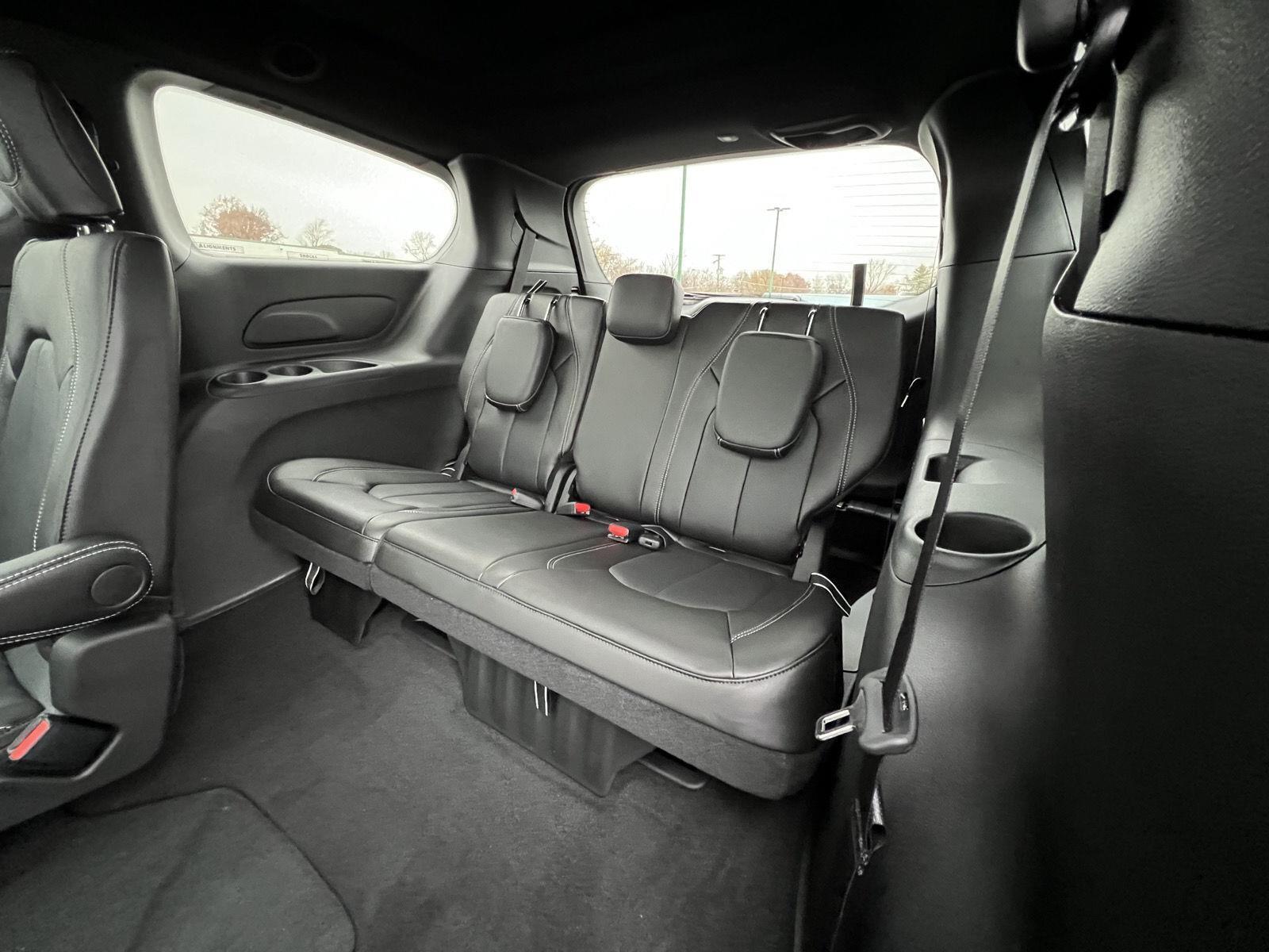 2026 Chrysler Pacifica Select - Photo 43