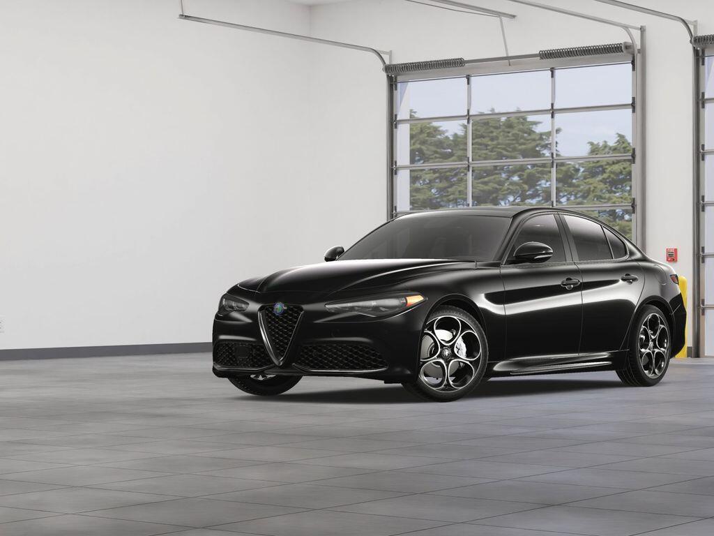 2025 Alfa Romeo Giulia Base's photo