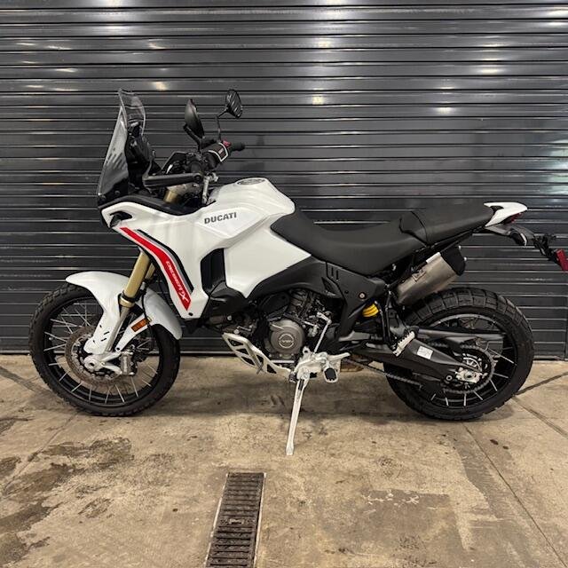 2026 Ducati DESERT X V2