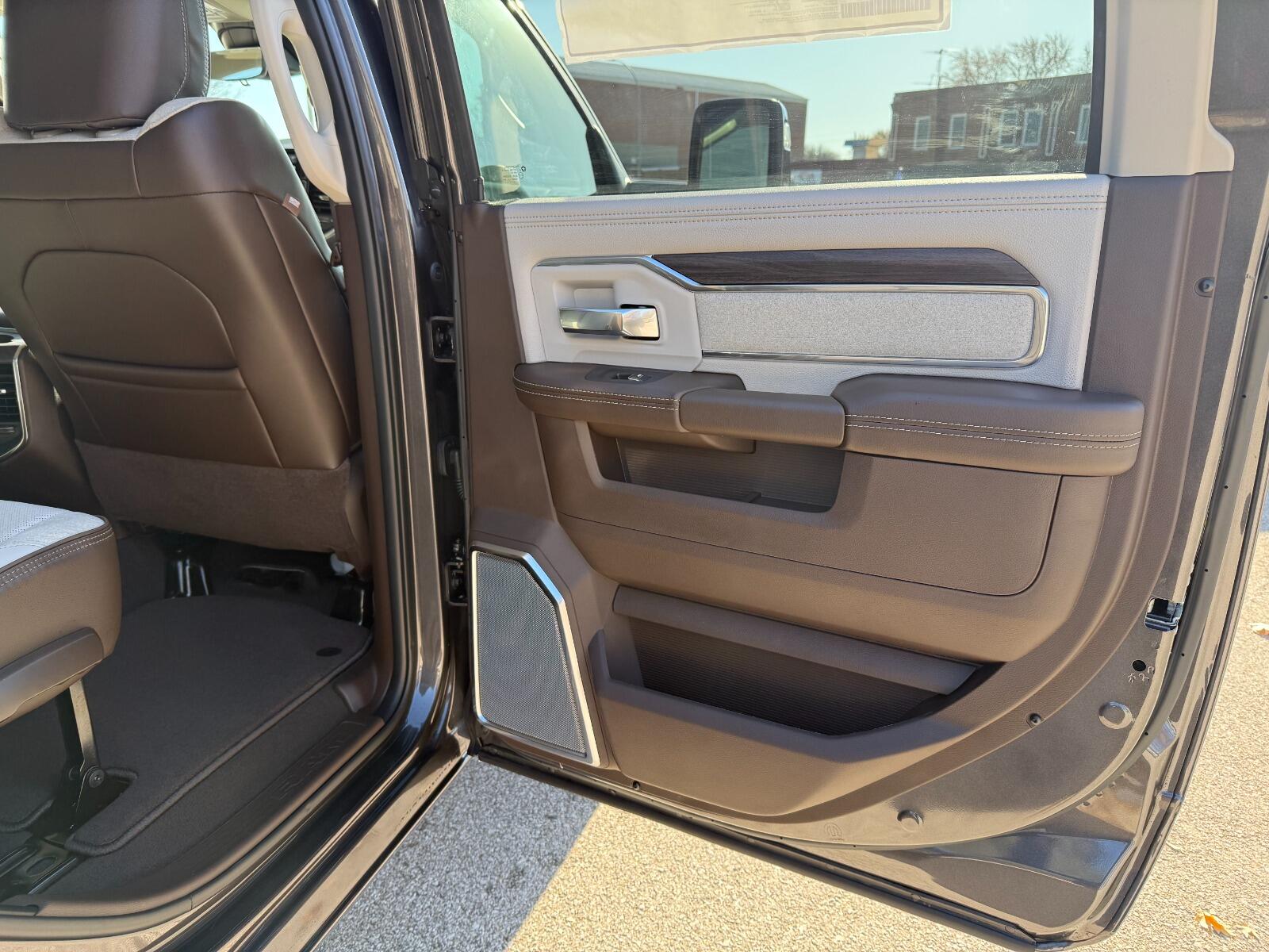 2026 RAM 2500 Laramie - Photo 13