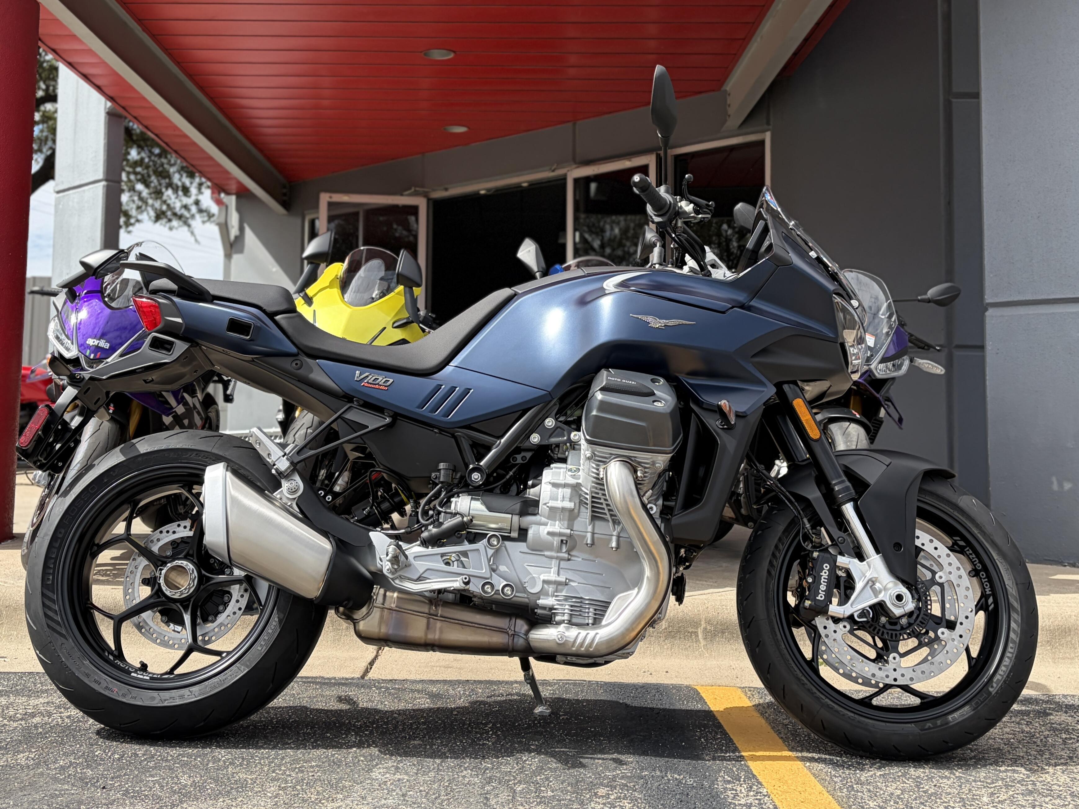 2027 Moto Guzzi V100 Mandello