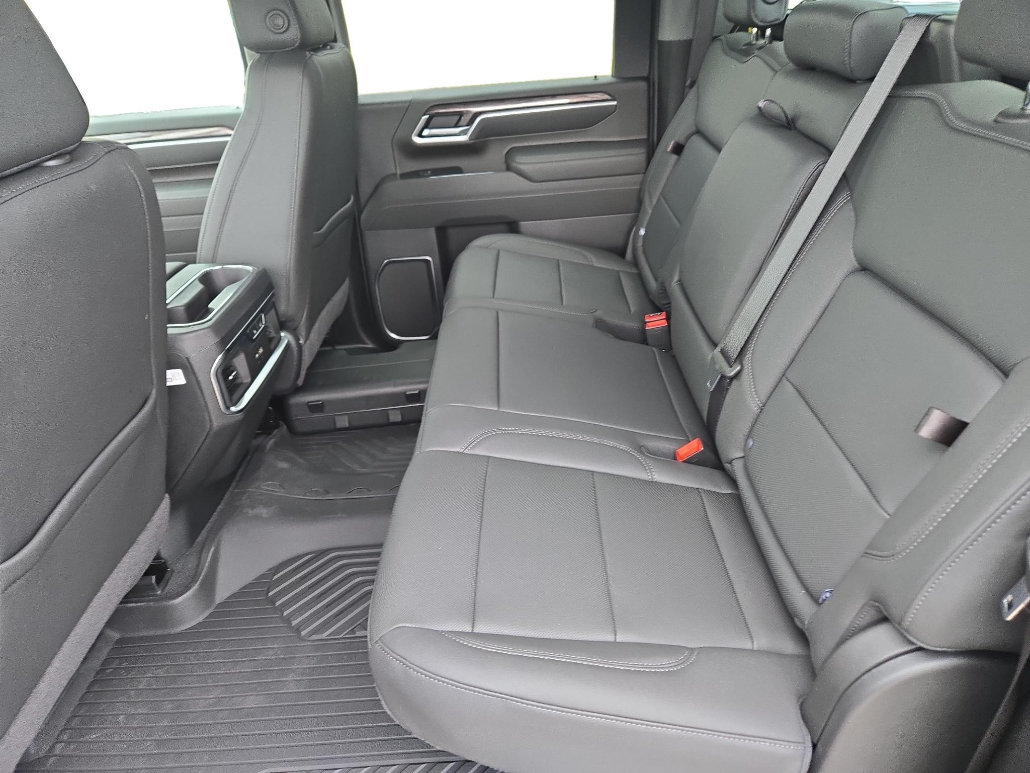 2026 Chevrolet Silverado 2500 HD LTZ - Photo 8