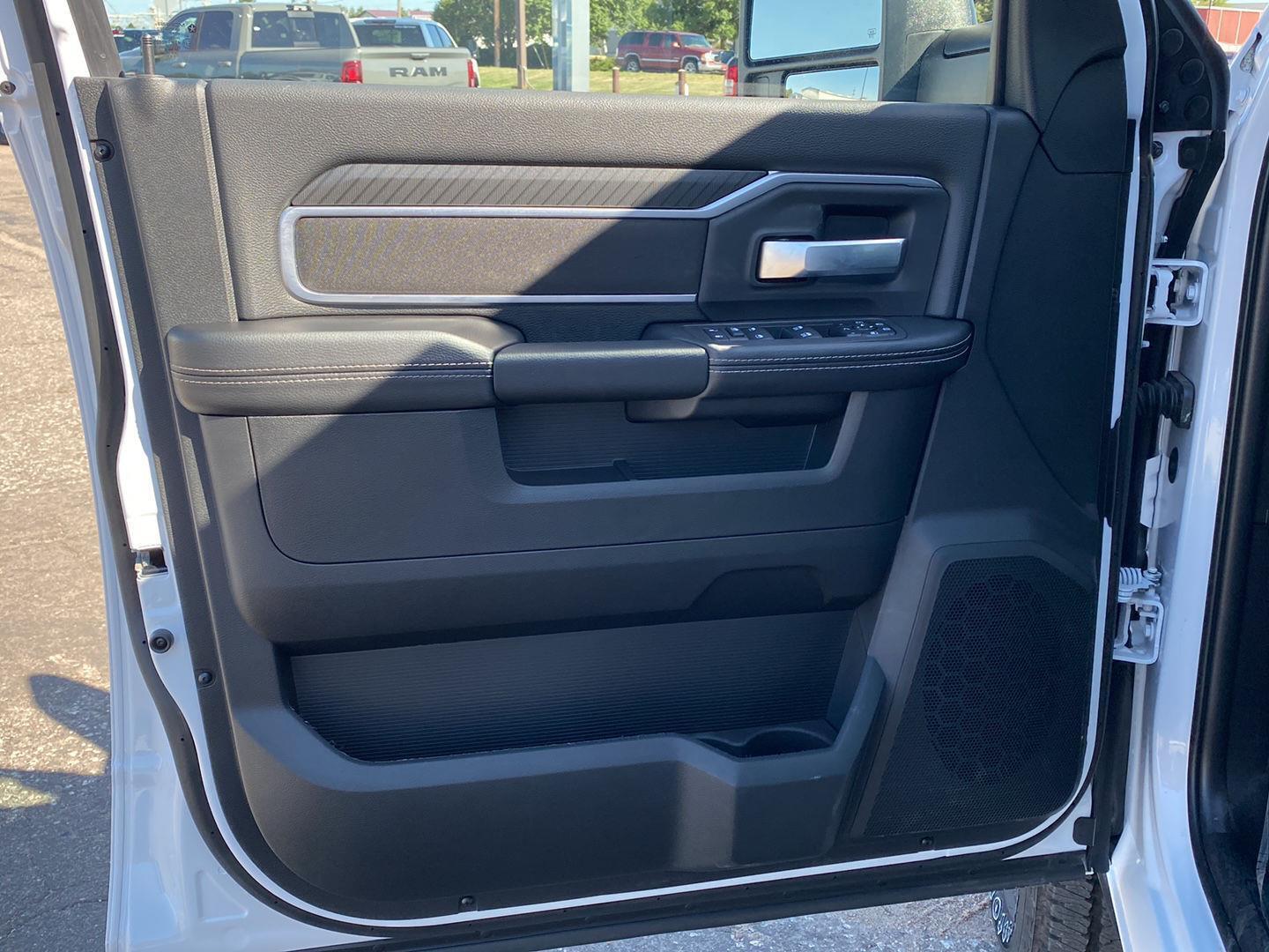 2025 RAM 2500 Big Horn - Photo 16