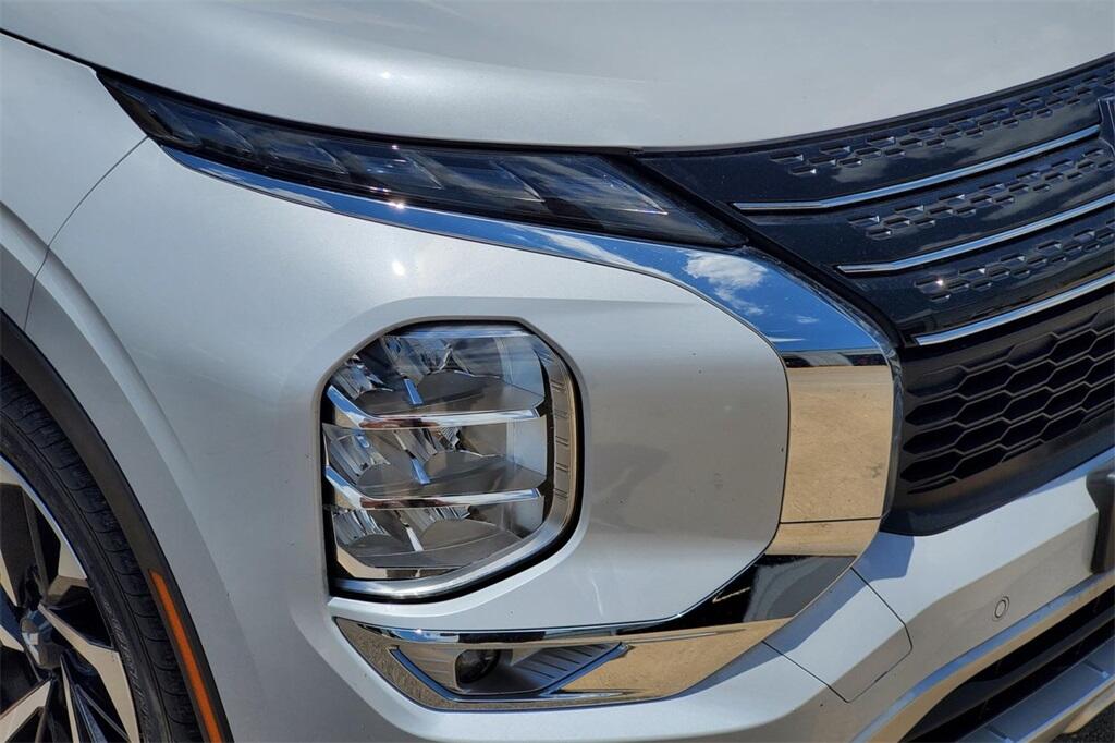 Used 2023 Mitsubishi Outlander SE with VIN JA4J3UA89PZ022215 for sale in Burnet, TX