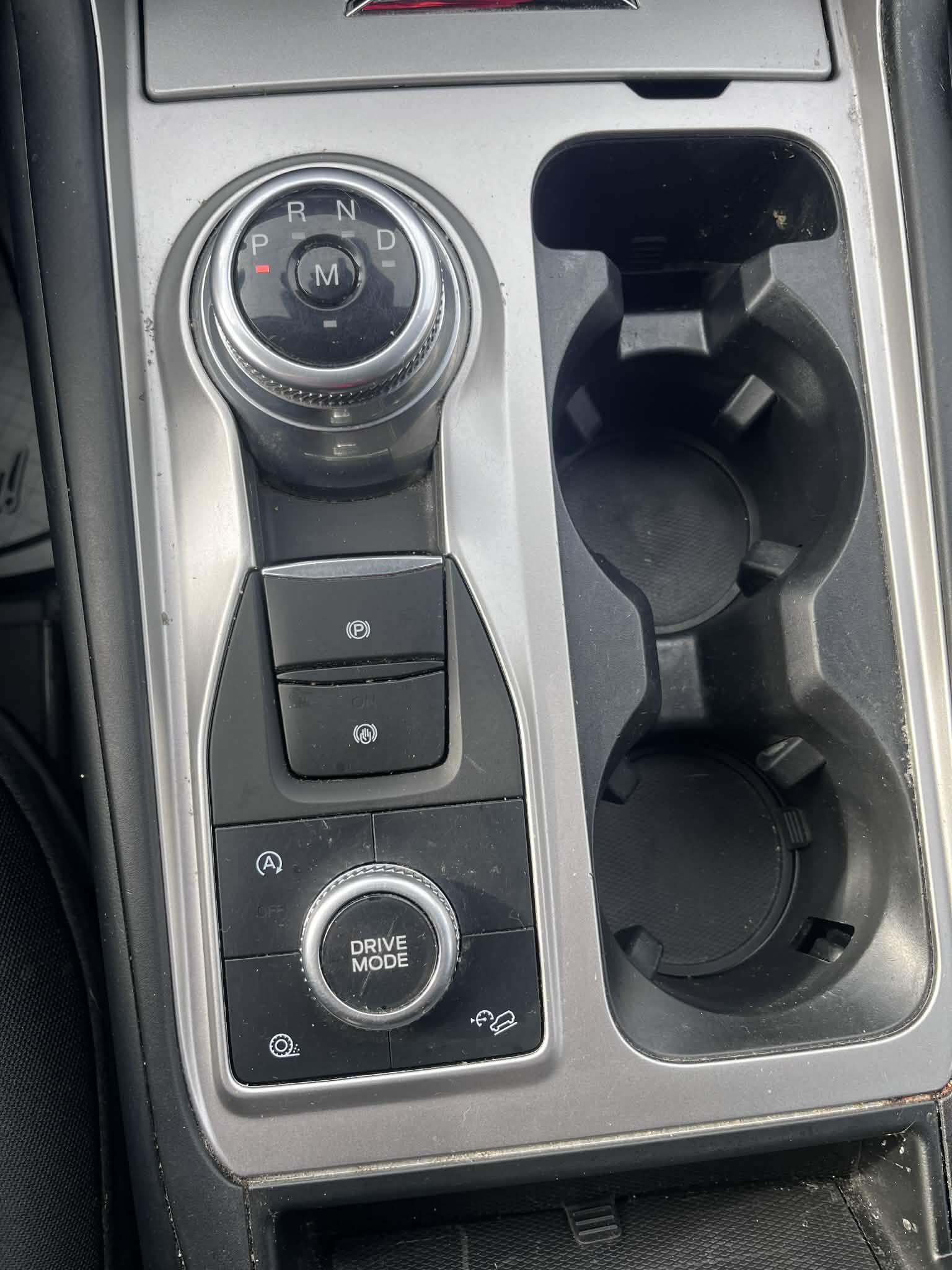 2020 Ford Explorer XLT - Photo 6