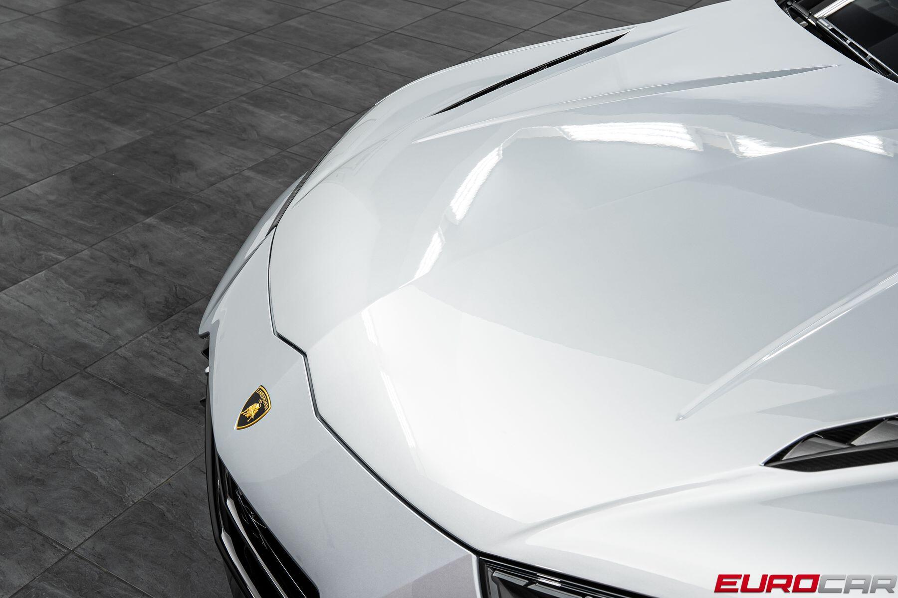 2024 Lamborghini Urus Performante *HUGE CARBON OPTIONS * SUNROOF*Image 9